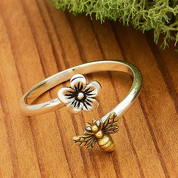 Flower and Bee Ring