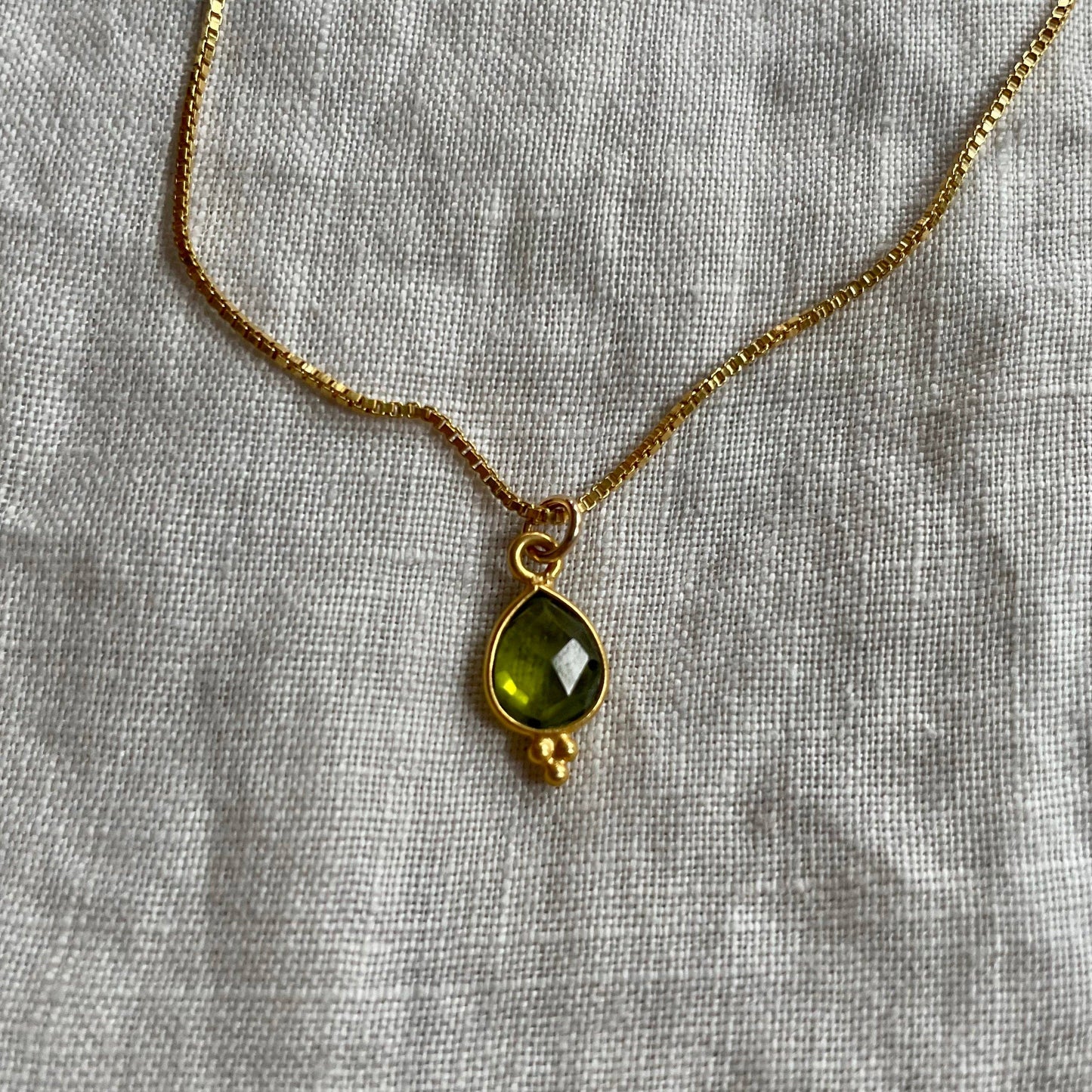 Rise Necklace | Peridot & Gold