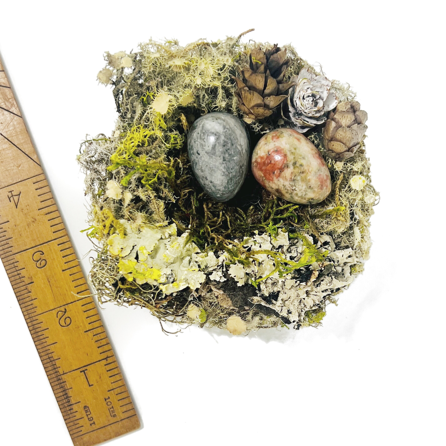 Garden Nest Crystal Altar With Dried Flowers Gemstone Eggs: Rose