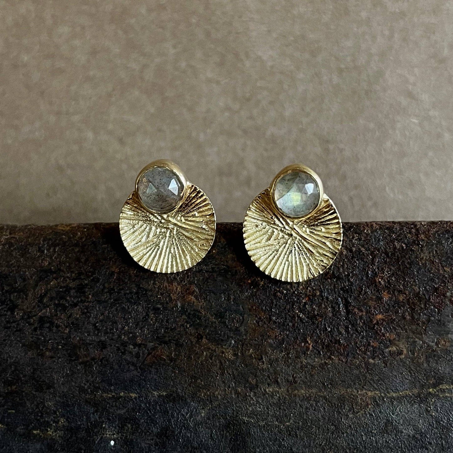 Dìon Earrings | Labradorite & Gold