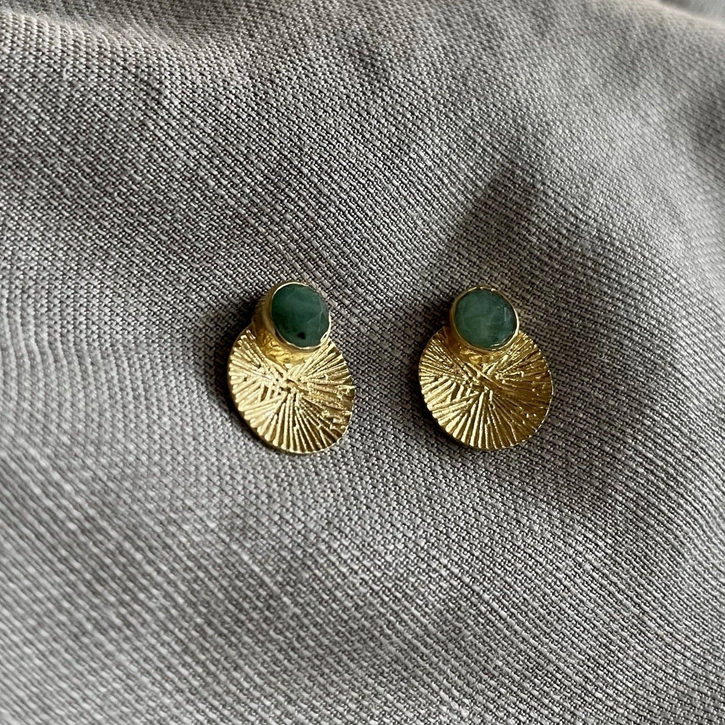 Dìon Earrings | Emerald & Gold