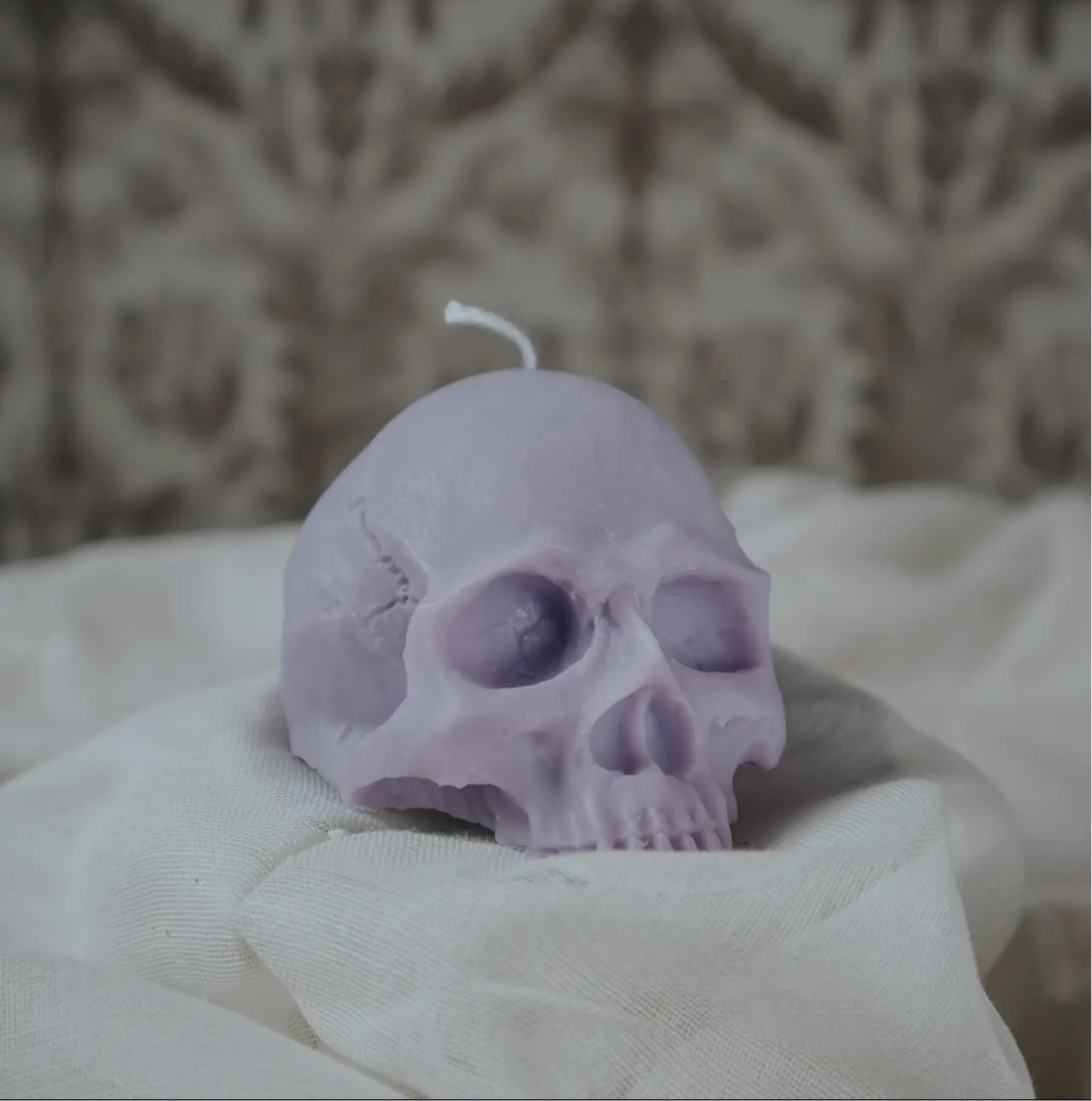 Half Skull Candle