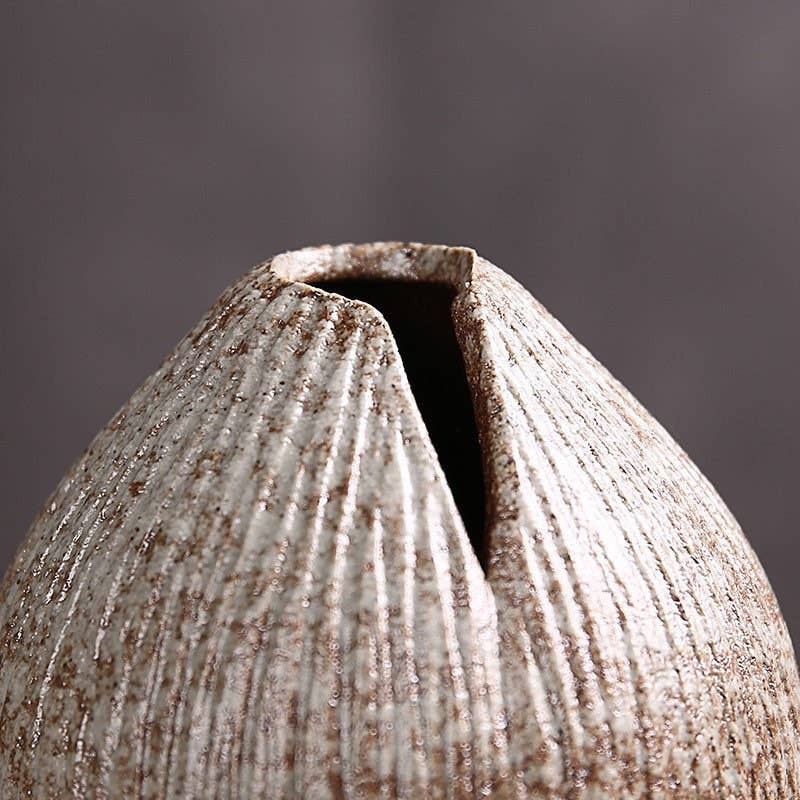 Ceramic Pyrena Vase