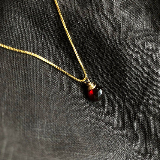 Ava Necklace | Garnet
