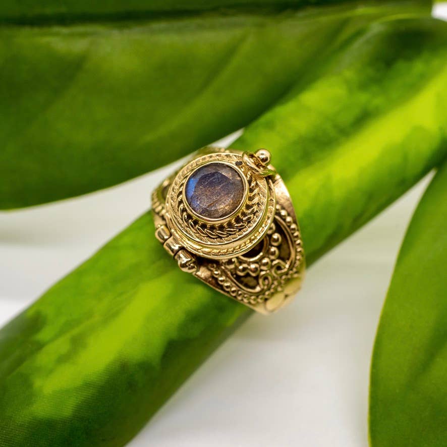 Brass Decorated Poison Ring