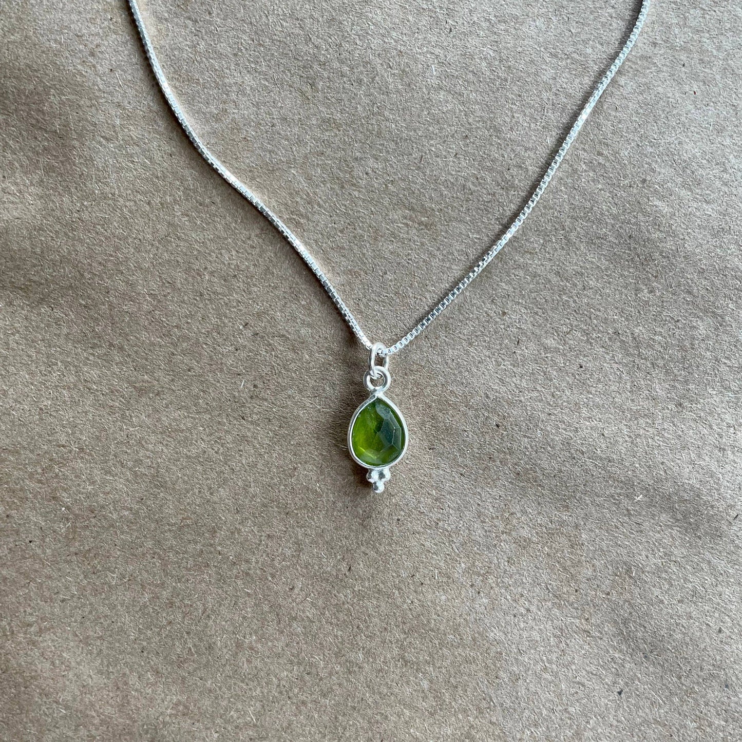 Rise Necklace | Peridot & Silver