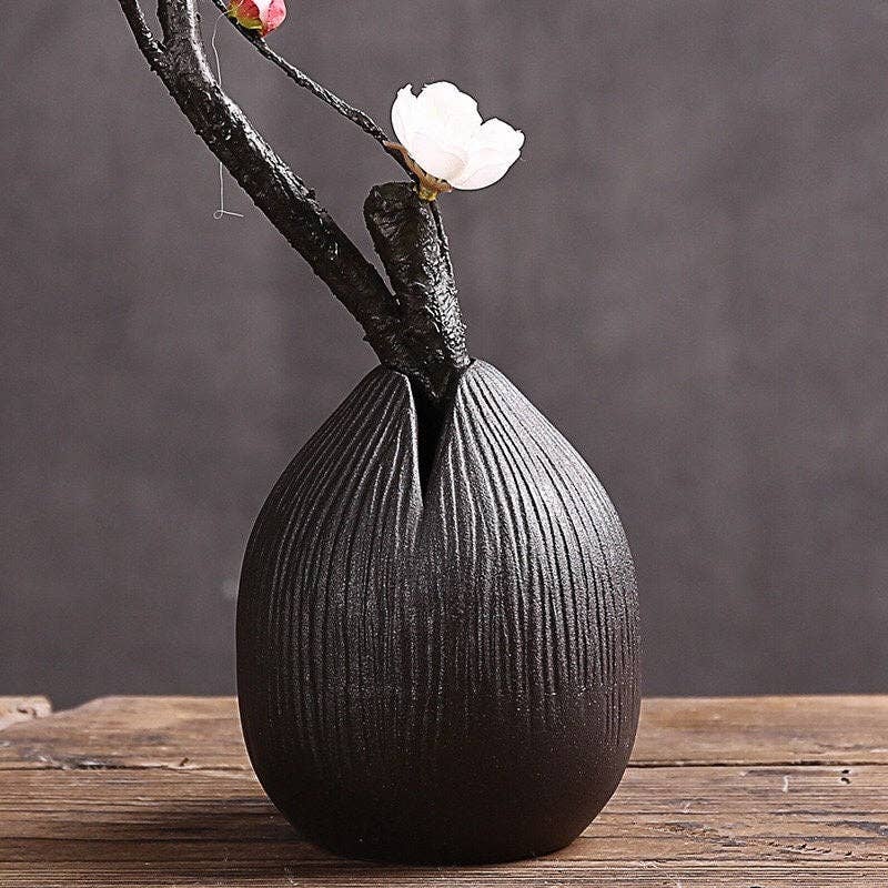 Ceramic Pyrena Vase