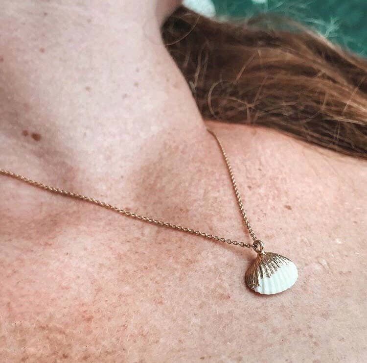 Mermaid Flat Clam Shell Necklace