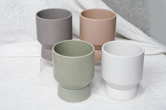 Matte Pot W/ Saucer