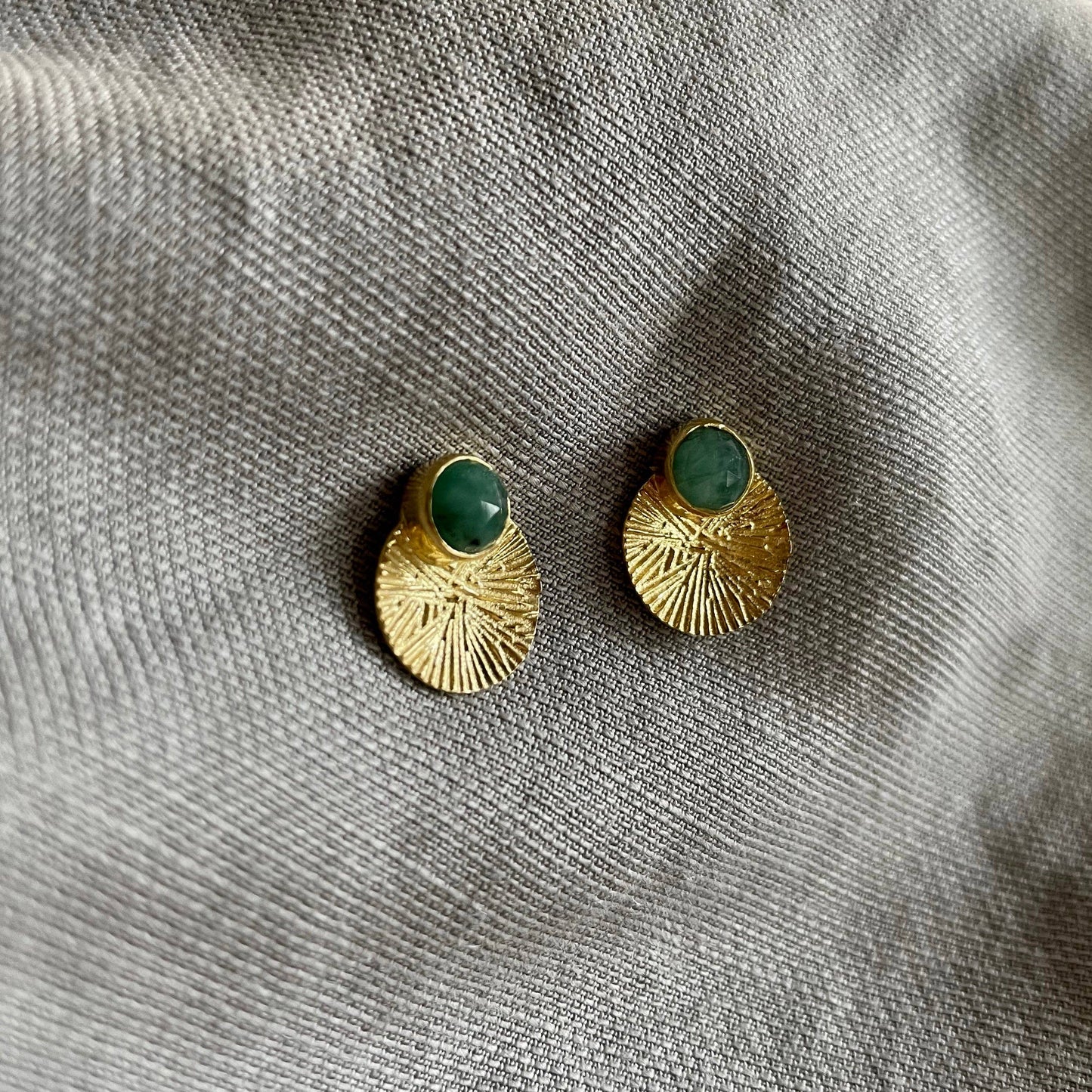 Dìon Earrings | Emerald & Gold