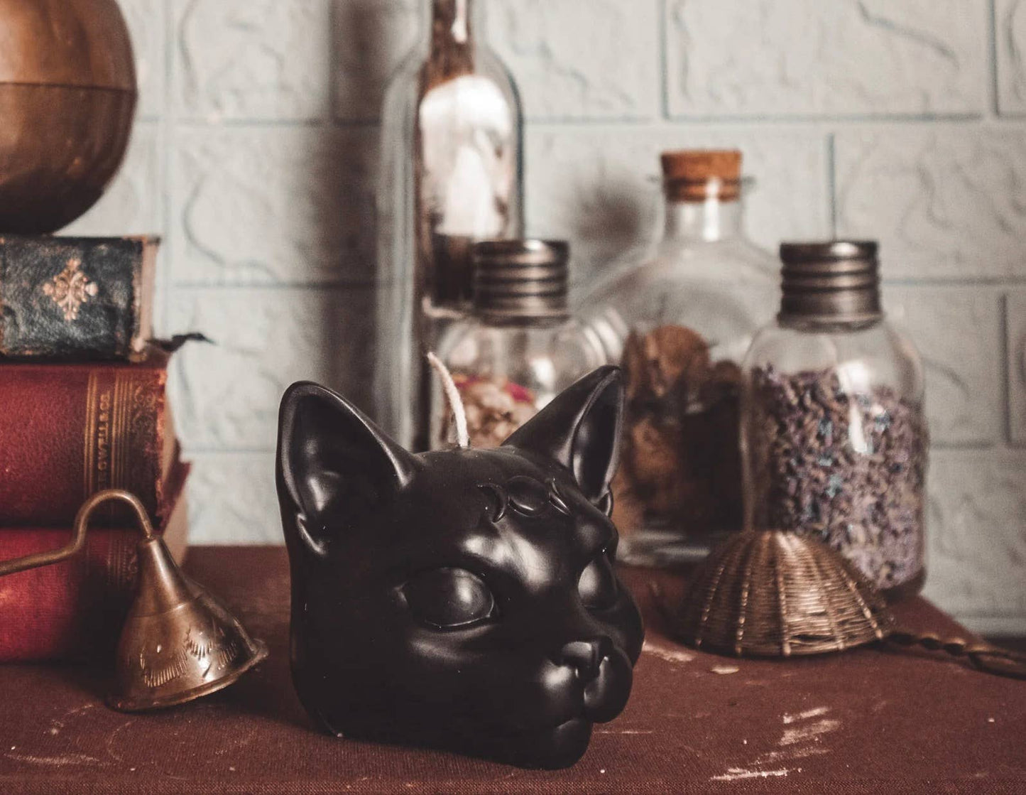 THIRD EYED CAT CANDLE | PILLAR