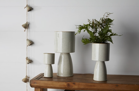 Beta Footed Pots