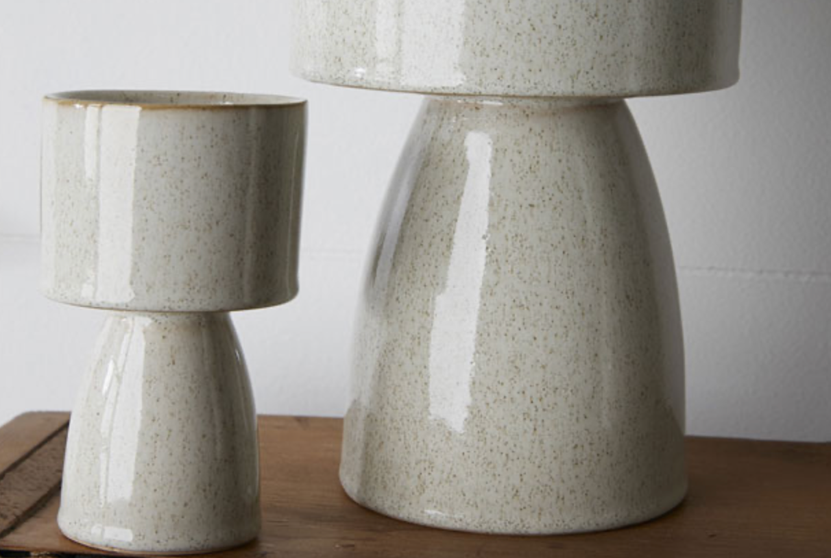 Beta Footed Pots